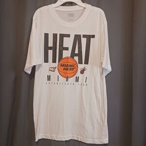 NBA Miami Heat T-Shirt White Graphic Tee Basketball Established‎ 1988